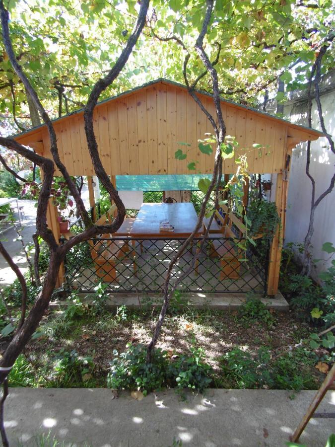 Florians Guesthouse Shkoder Luaran gambar